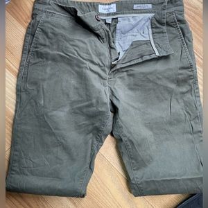 Goodfellow olive color chino pants